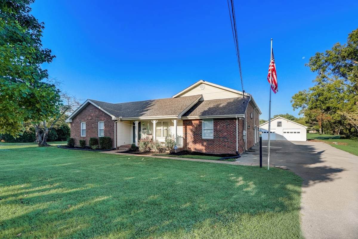 494 Amber Dr - Photo 1