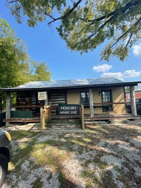 1119 S Main St - Photo 1