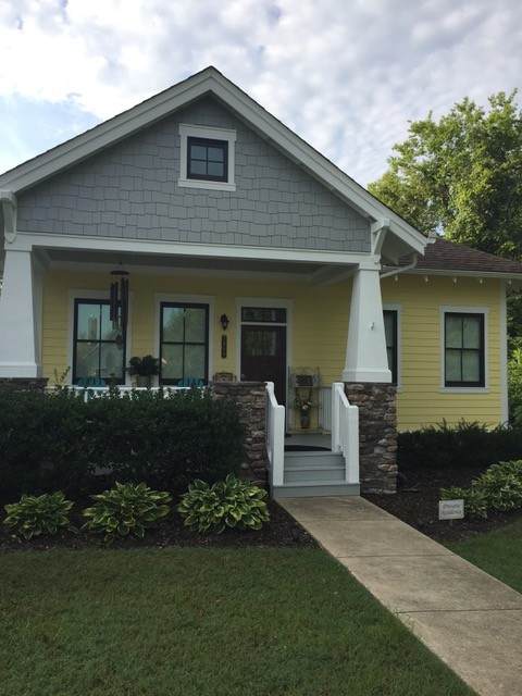 1089 Rochelle Ave - Photo 1