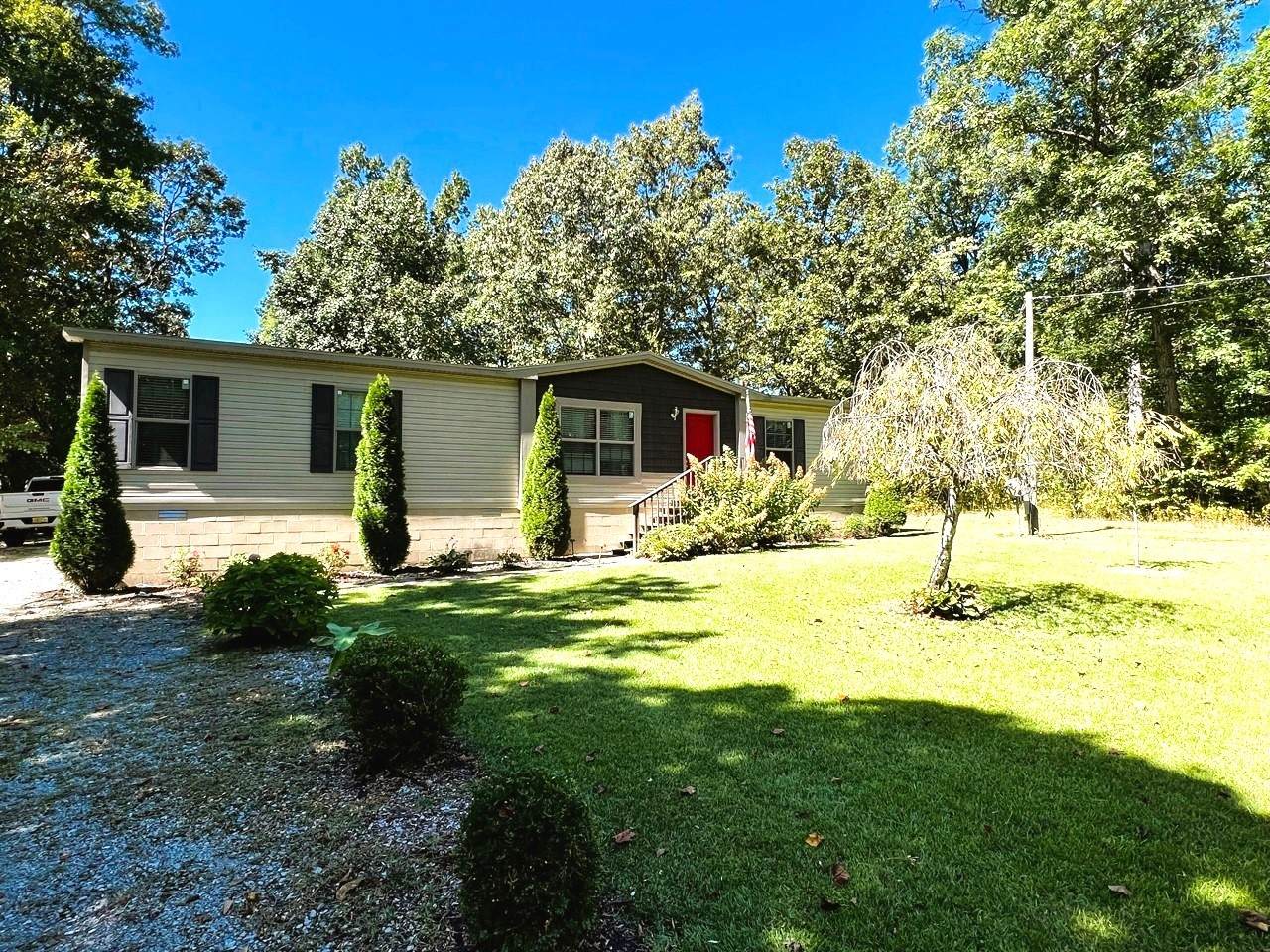 89 Poplar Dr - Photo 1