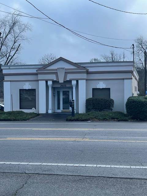 2906 Ocoee St - Photo 1