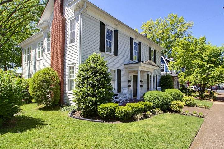 210 5th Ave - Photo 1