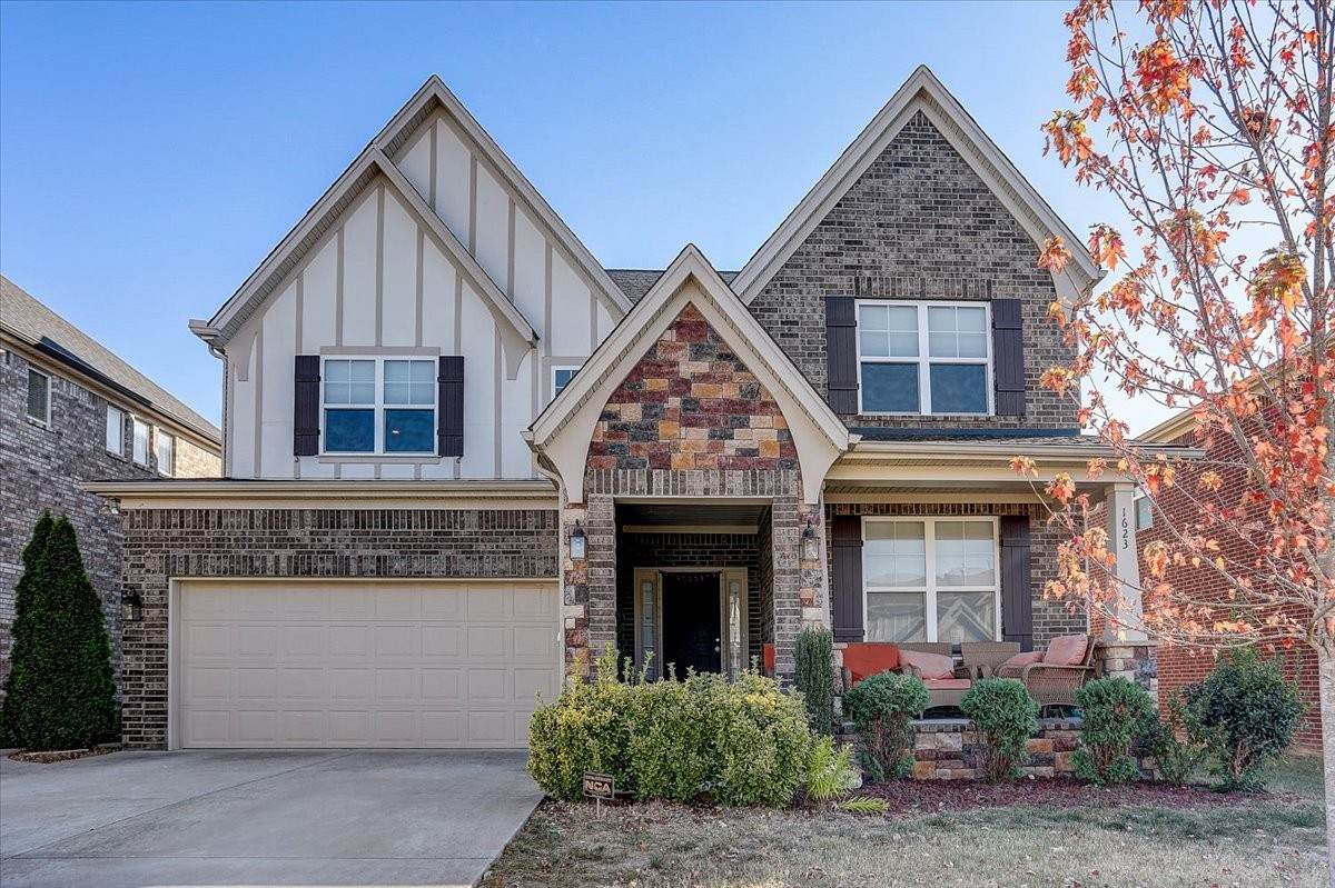 1623 Southhampton Way - Photo 1