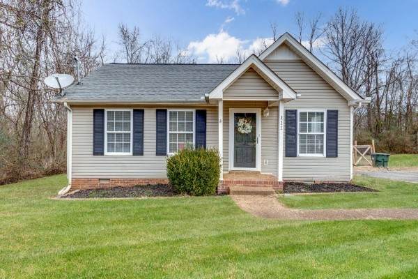 111 Batey Circle - Photo 1