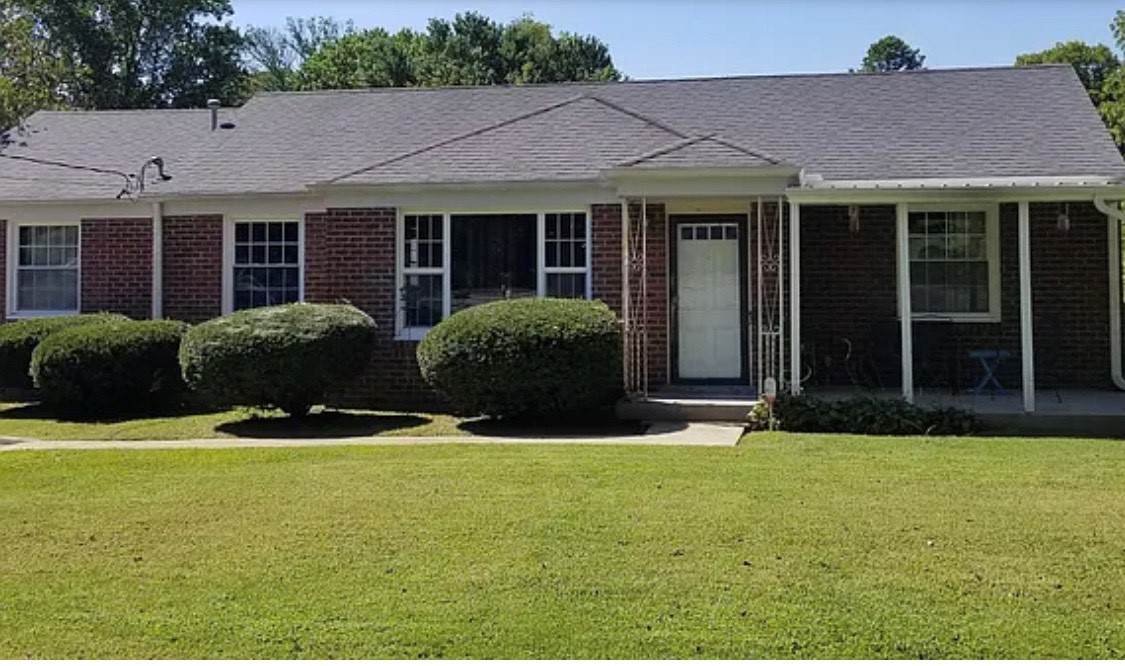 2428 Eastland Ave - Photo 1