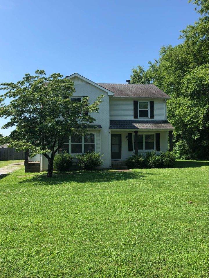 644 Lancaster Dr - Photo 1