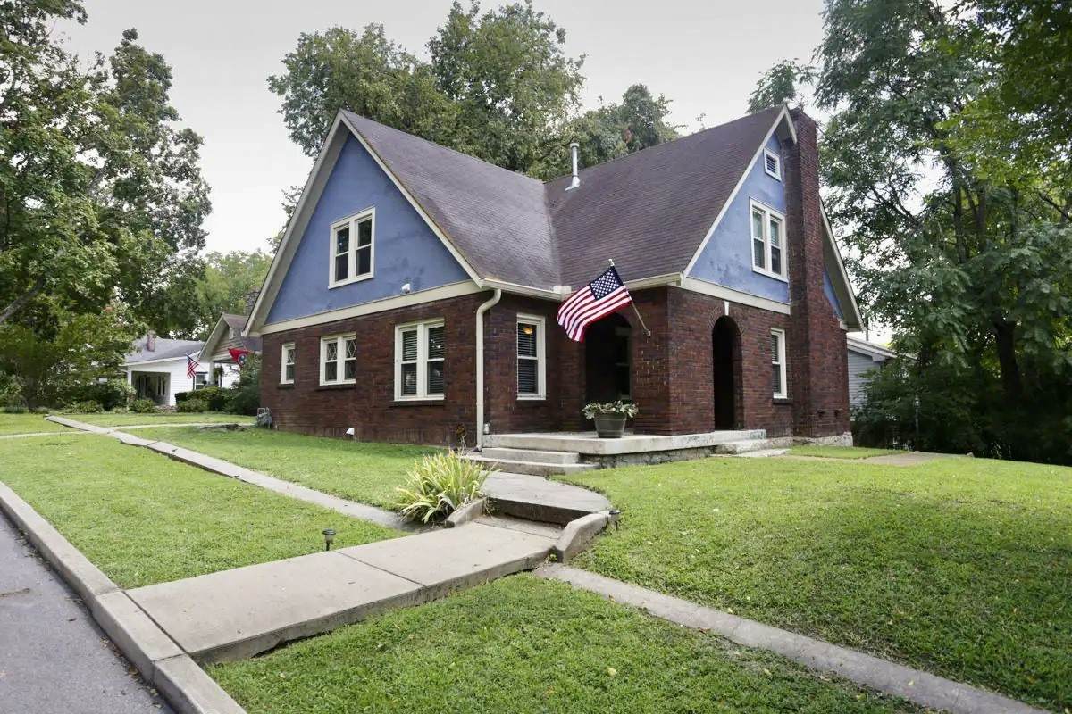 4509 Colorado Ave - Photo 1