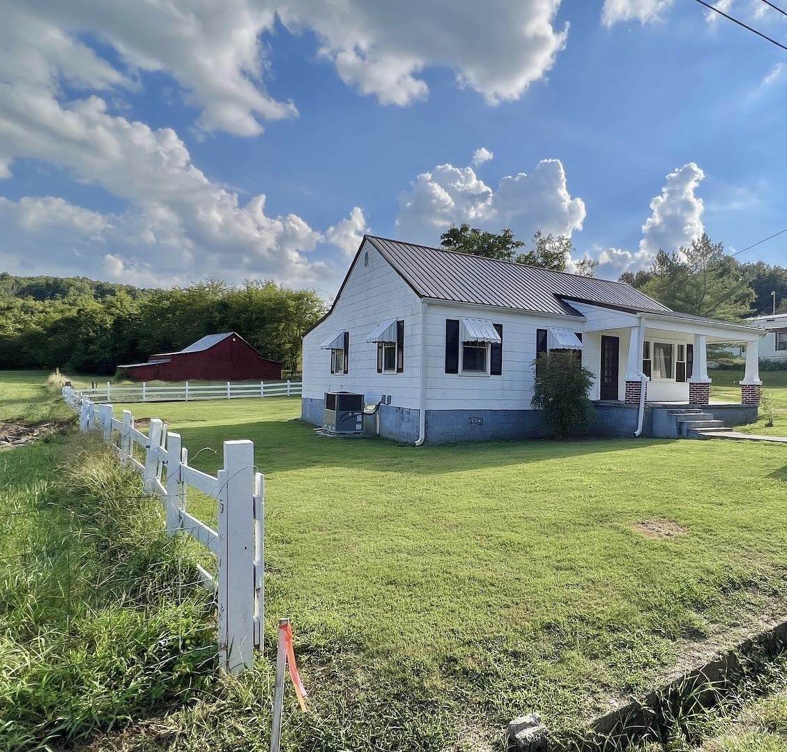 331 Powell St - Photo 1
