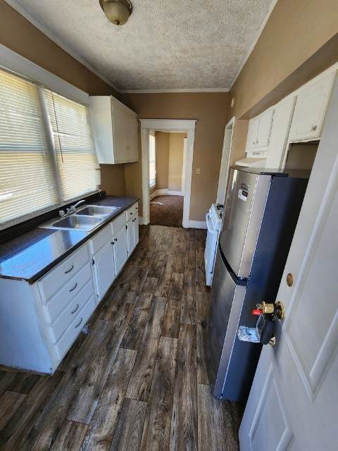 249 Campbell St - Photo 1