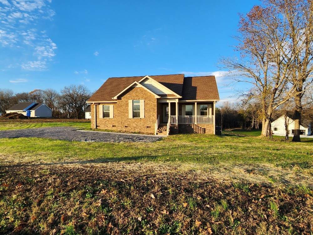 660 Armstrong Rd - Photo 1