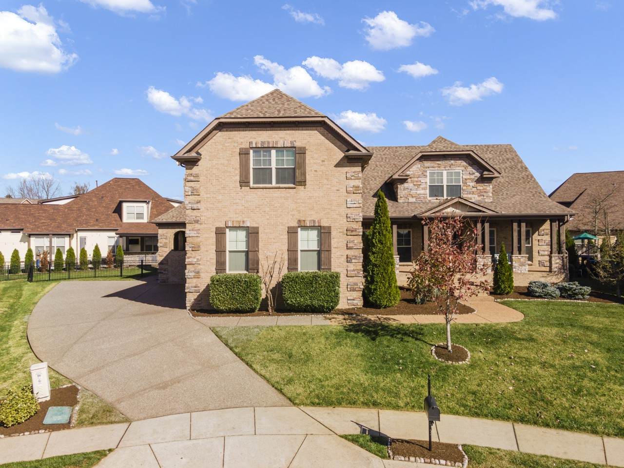 5010 Perth Ct - Photo 1