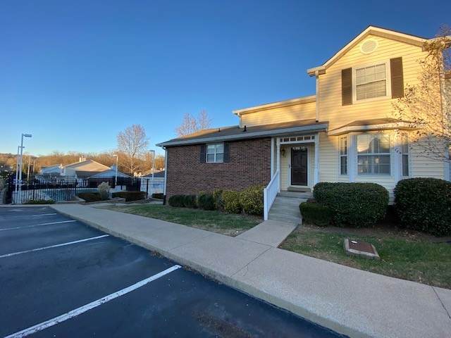 37 Rolling Meadows Dr - Photo 1
