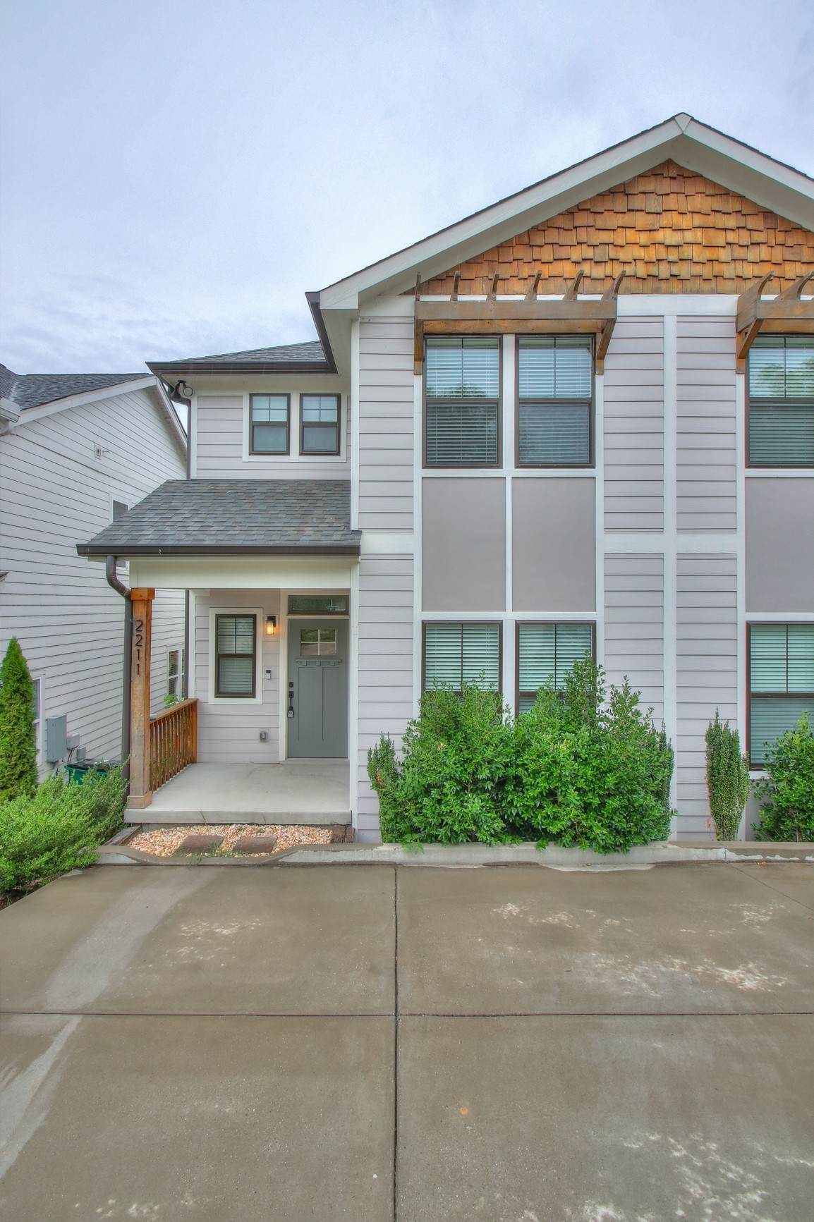 2211 15th Ave - Photo 1