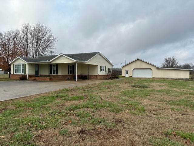 52 Howell Hill Rd - Photo 1