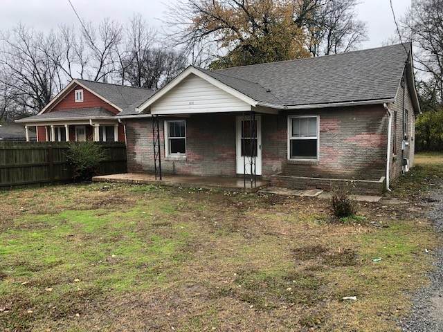 3111 Doak Ave - Photo 1