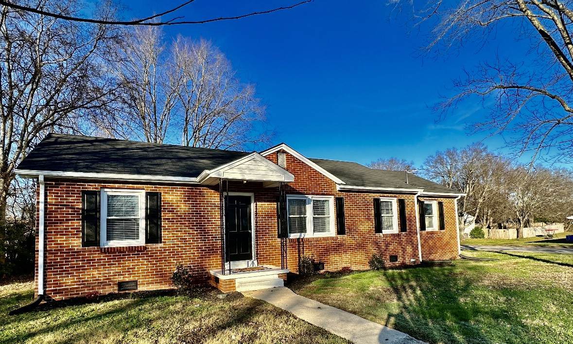 219 Rolling Rd - Photo 1