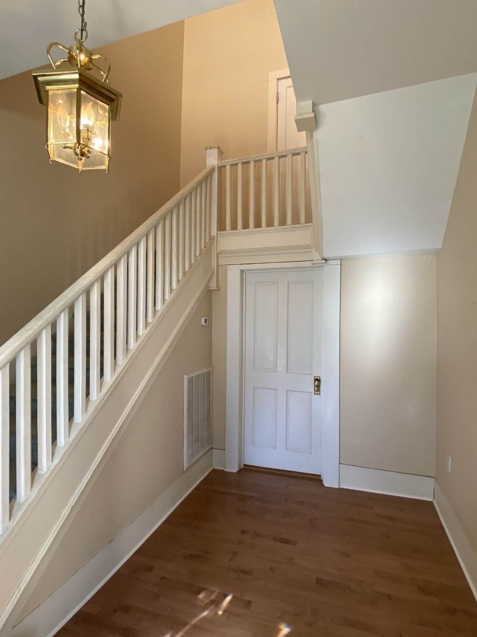 504 Evans St - Photo 1