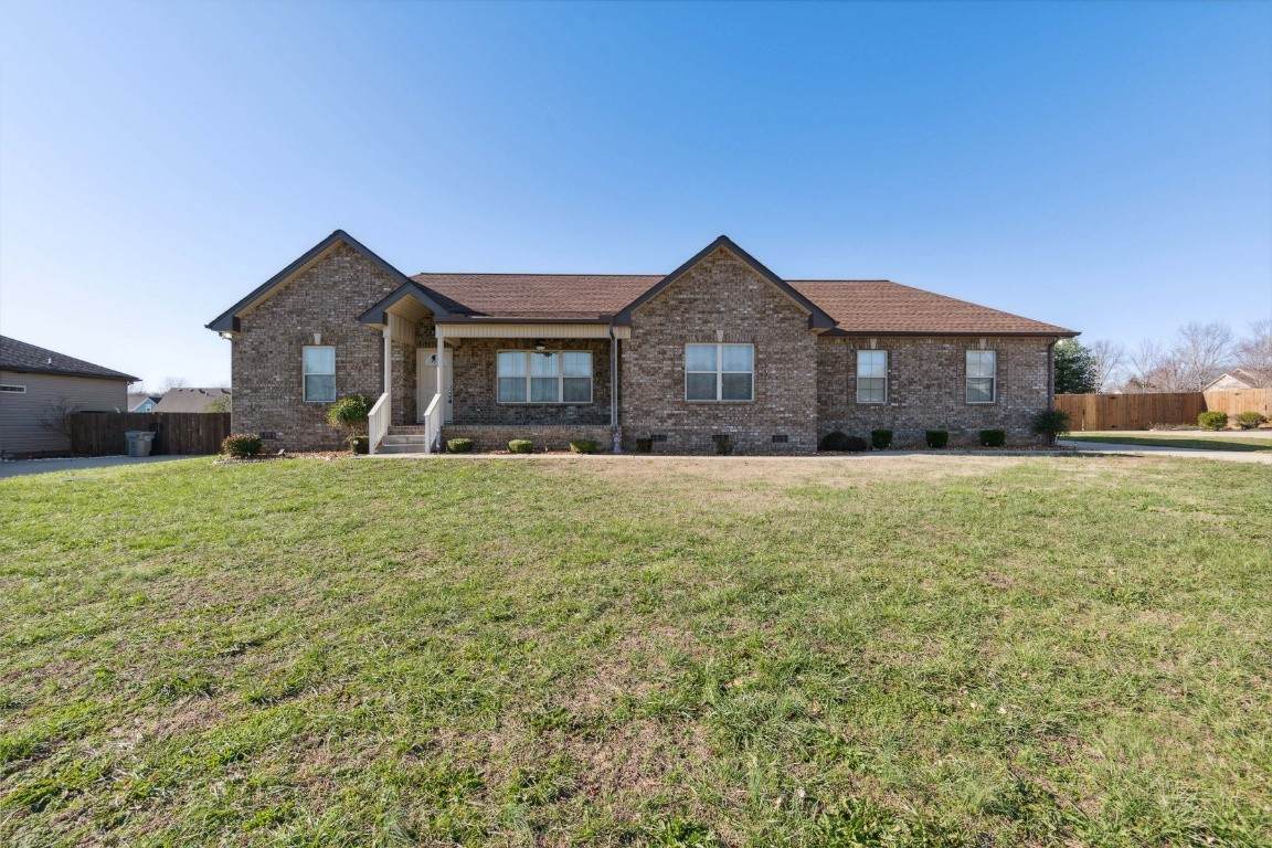 1419 Leaf Ln - Photo 1