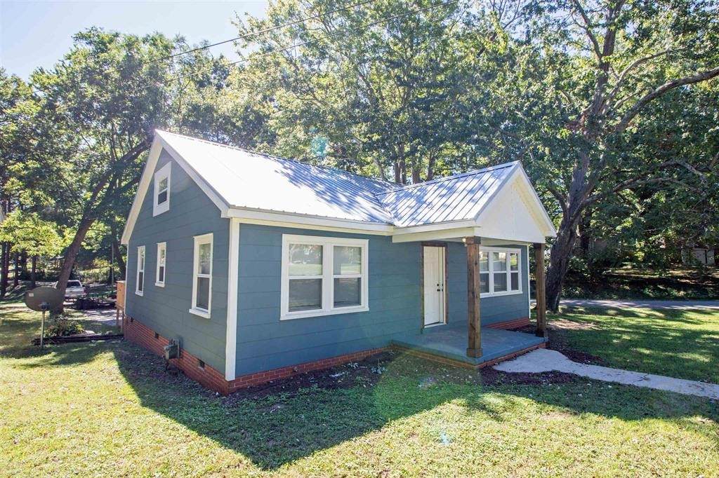 2900 Mitchell St - Photo 1