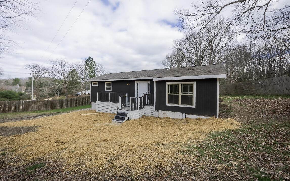 493 Akins Rd - Photo 1