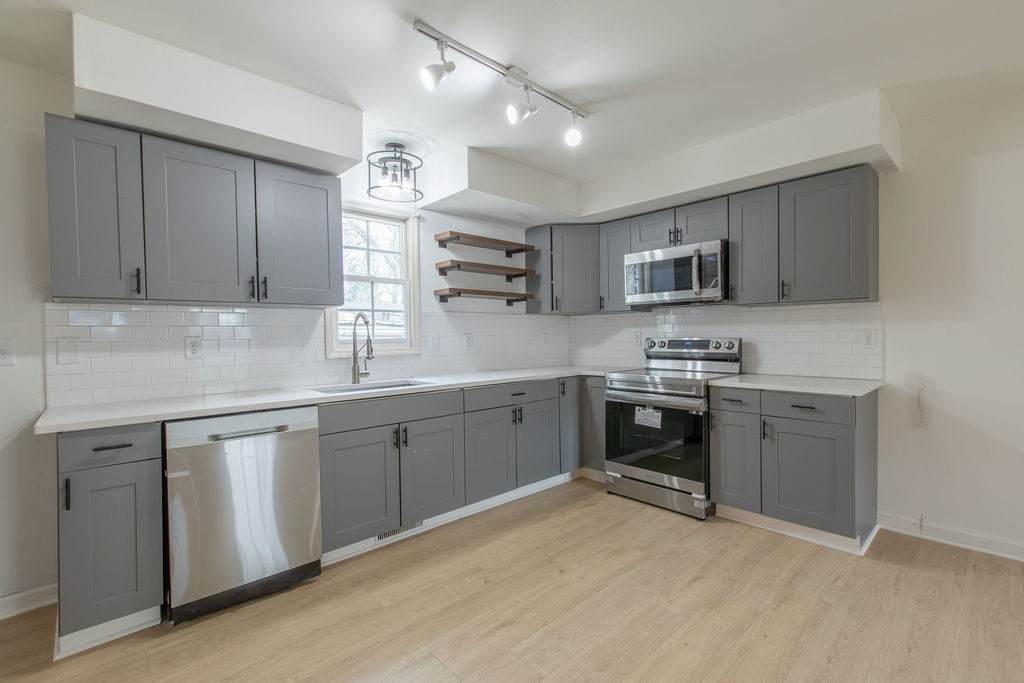 6368 Ivy St - Photo 1