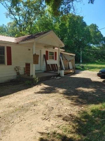 115 Taylor Ln - Photo 1
