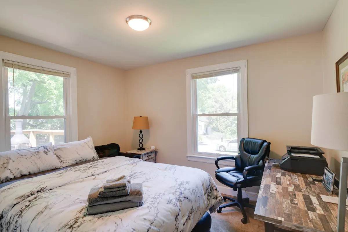945 Chickasaw Ave - Photo 1