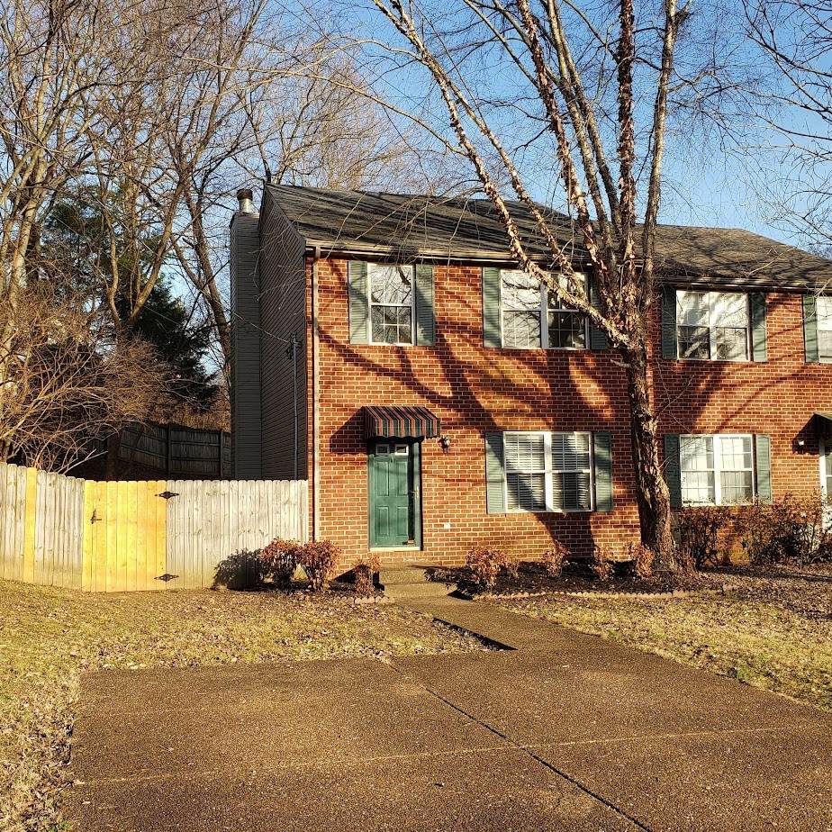 1304 Island View Ct - Photo 1