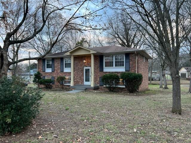 122 Chippendale Dr - Photo 1