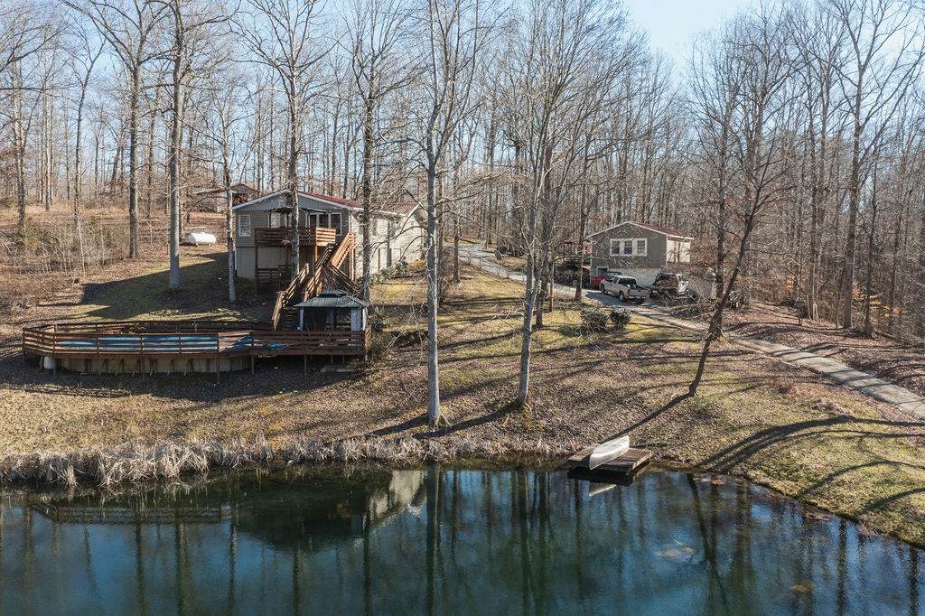201 W Park Dr - Photo 1