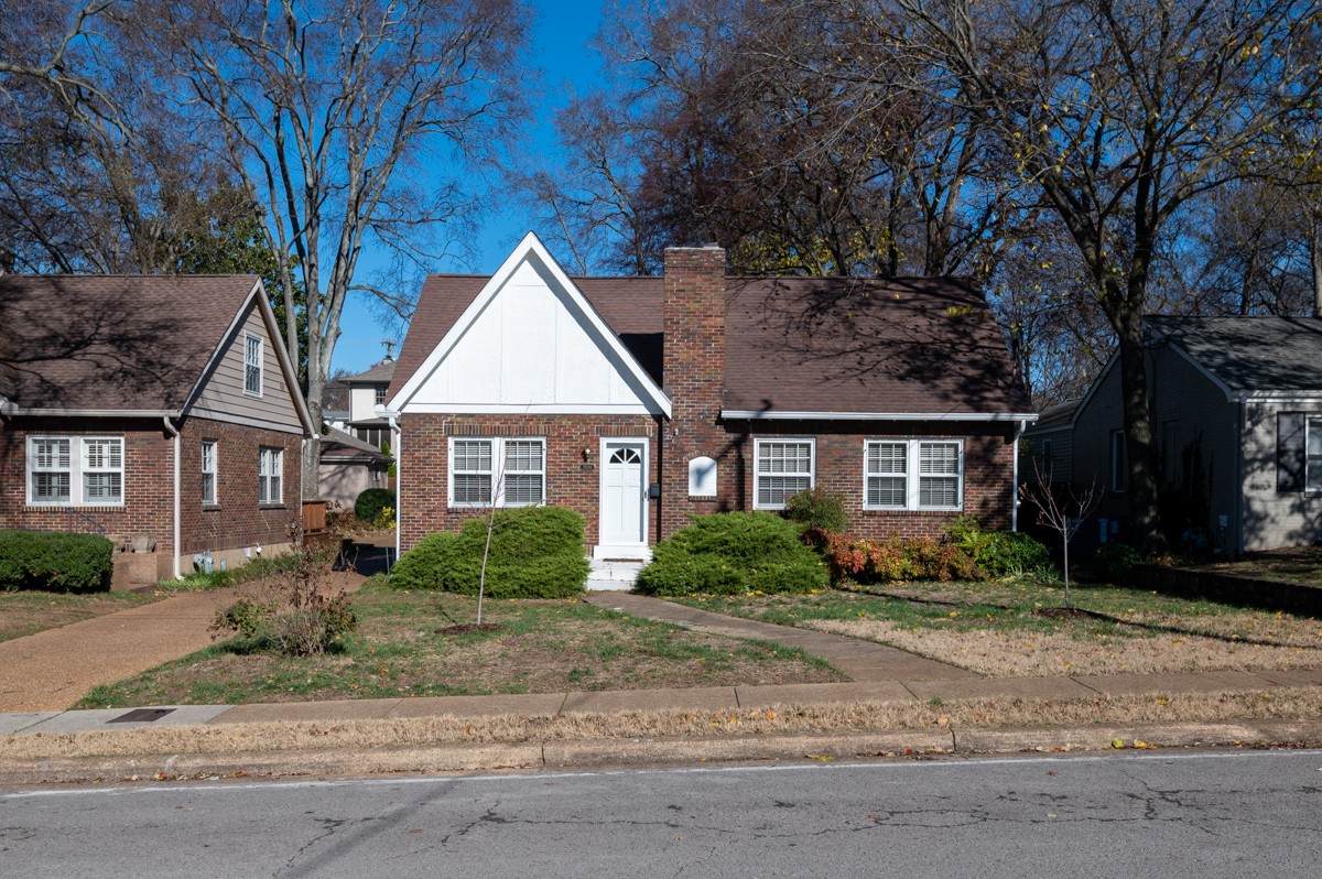 2520 Sunset Pl - Photo 1