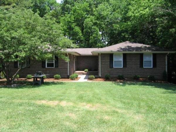 860 Clematis Dr - Photo 1