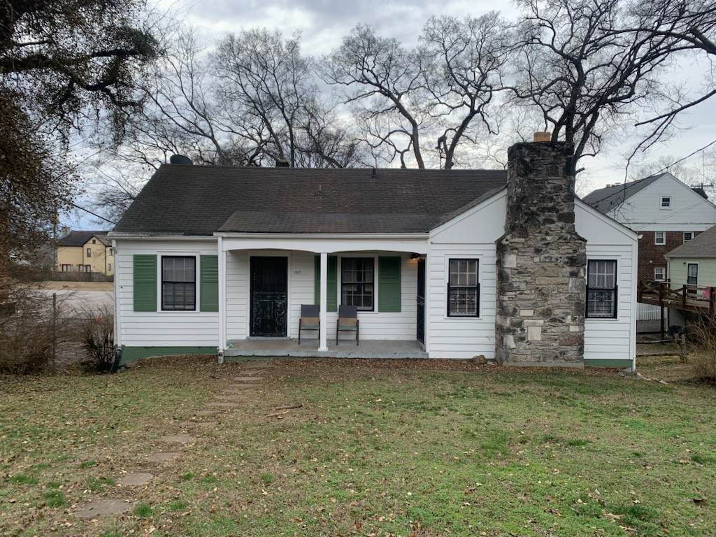 1517 Sweetbriar Ave - Photo 1