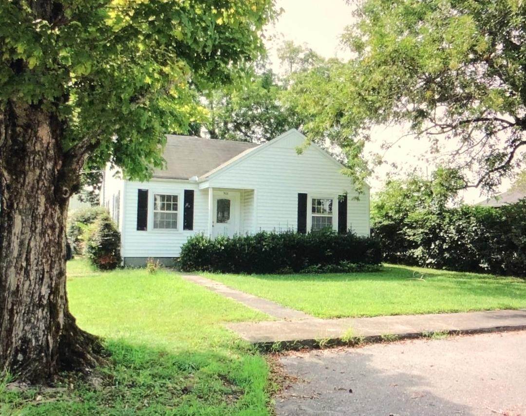 306 S Woodland St - Photo 1
