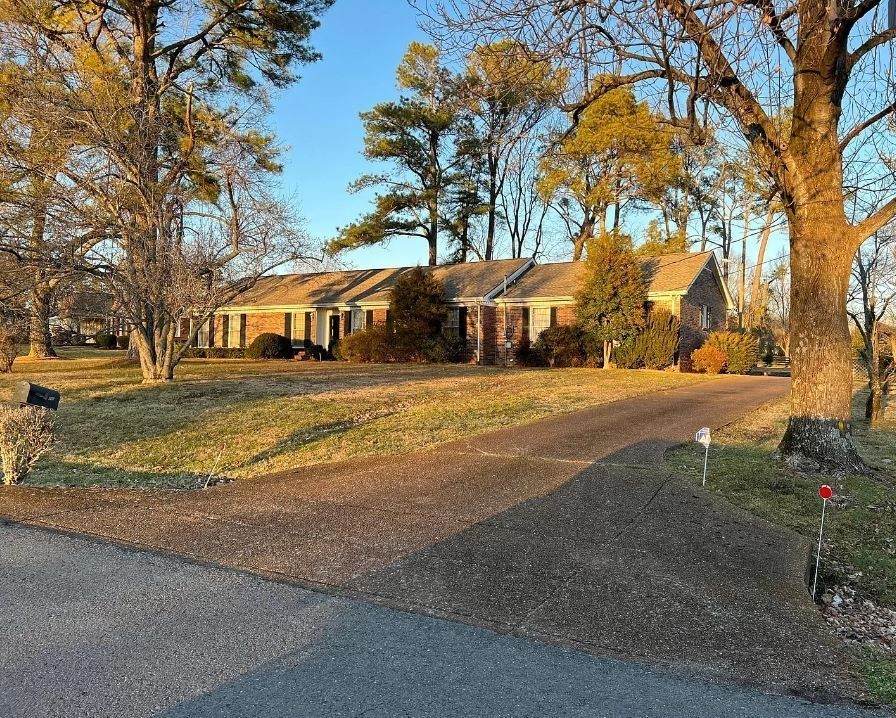 506 Mansion Dr - Photo 1