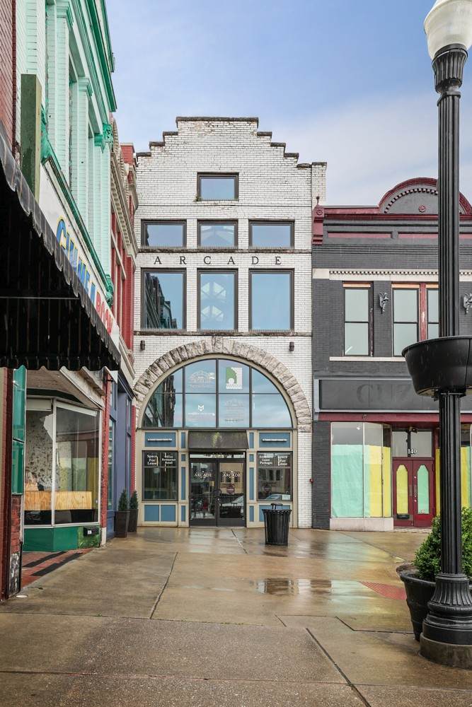 https://bt-photos.global.ssl.fastly.net/nashville/1280_boomver_2_RTC2615291-1.jpg