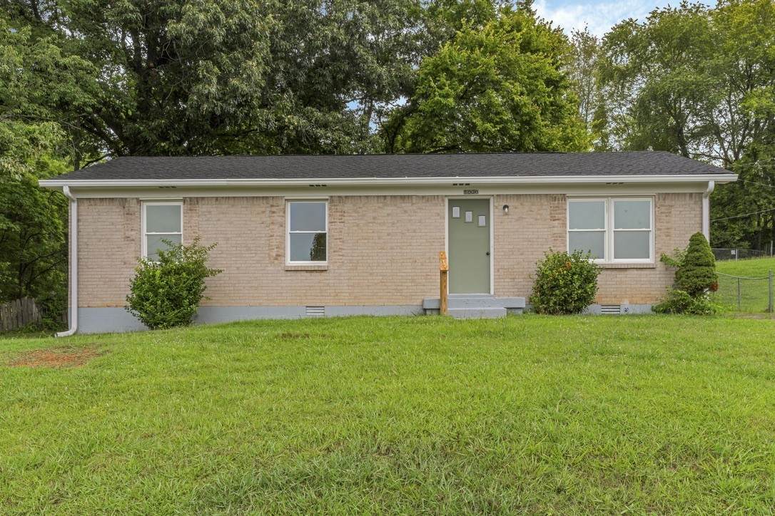 800 Goldcrest Dr - Photo 1