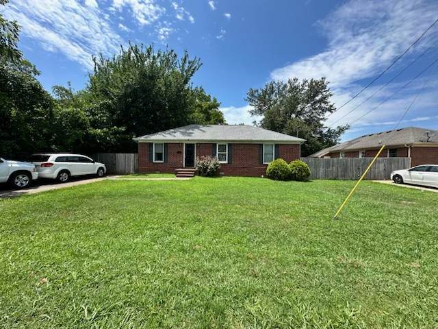 1611 Maitland Dr - Photo 1