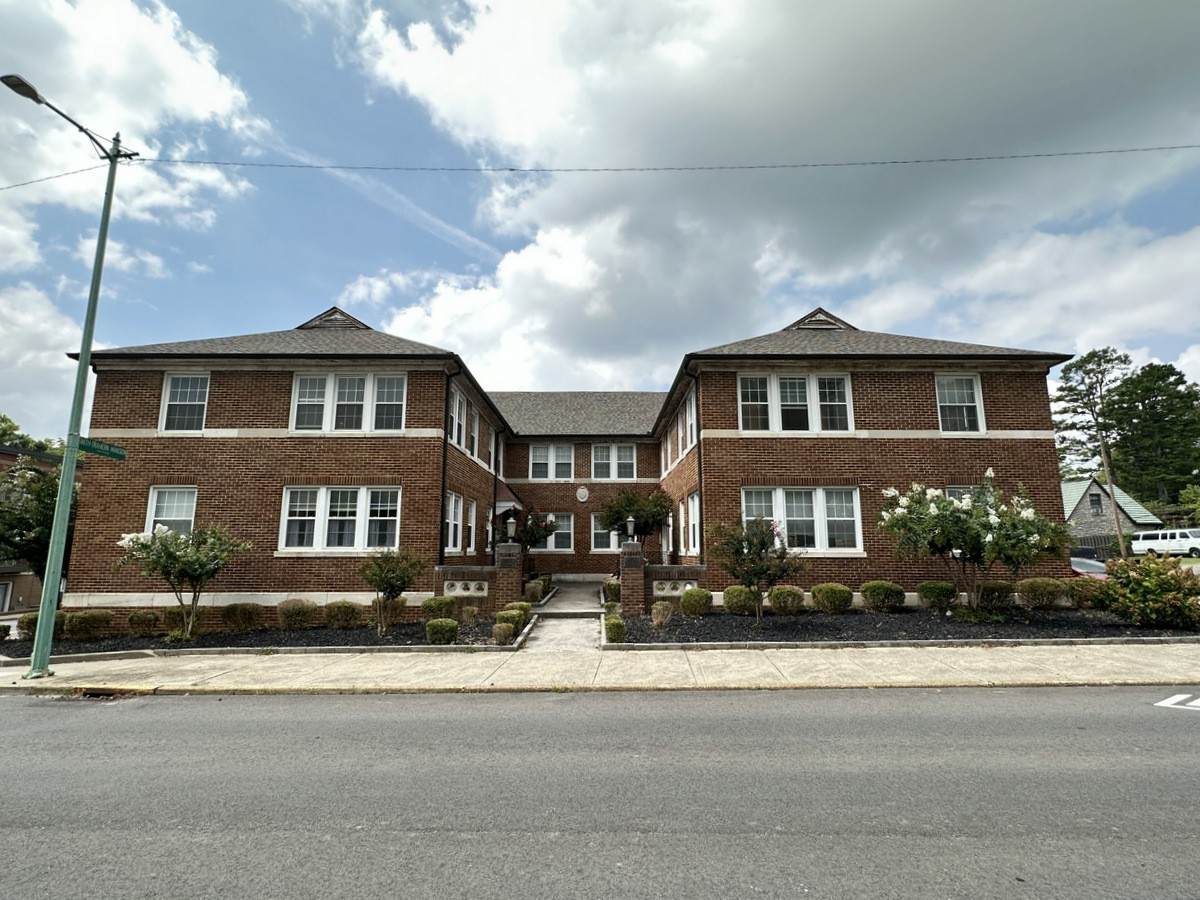 610 N 2nd St - Photo 1