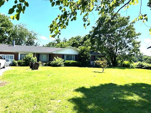 371 Haywood Ln - Photo 1