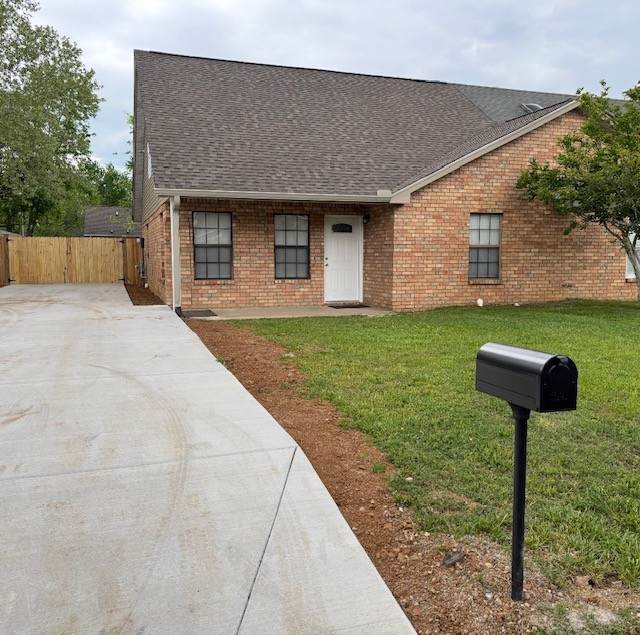 1821 Violet Ct - Photo 1