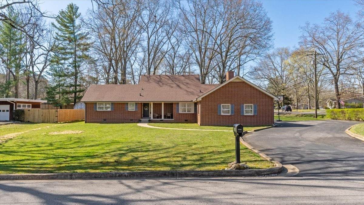 104 Oak Park Dr - Photo 1