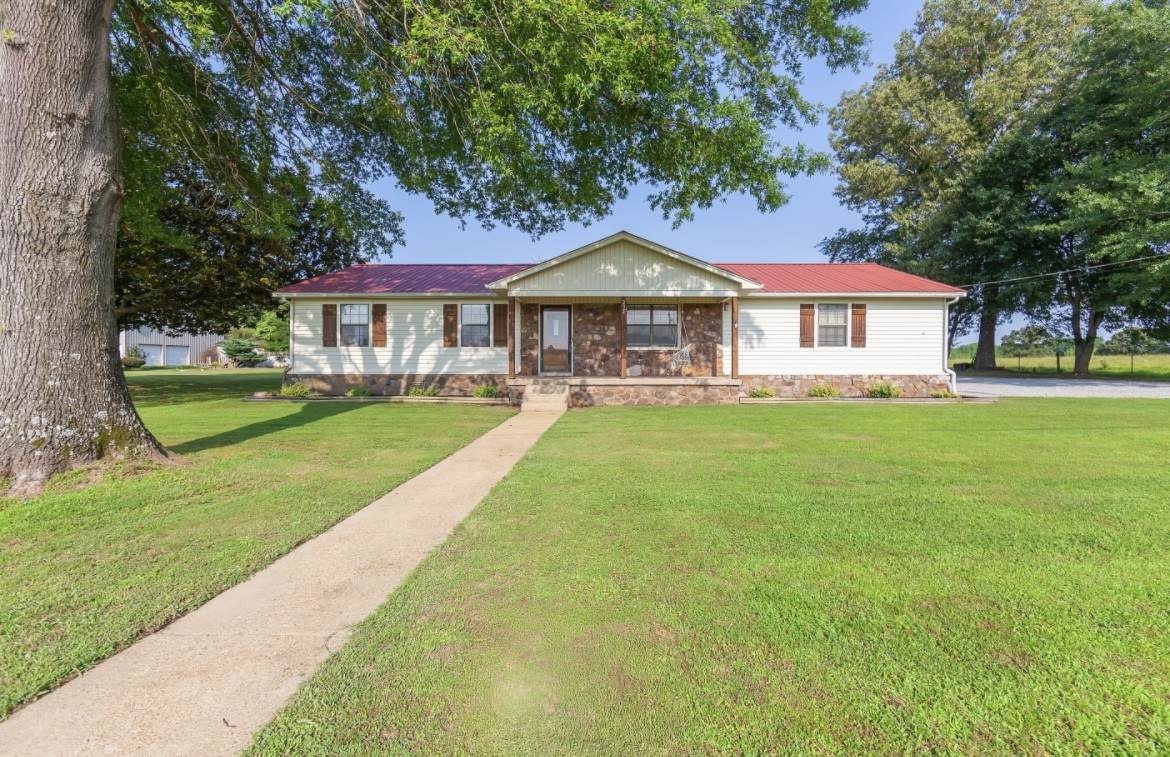 235 Pinecrest Dr - Photo 1
