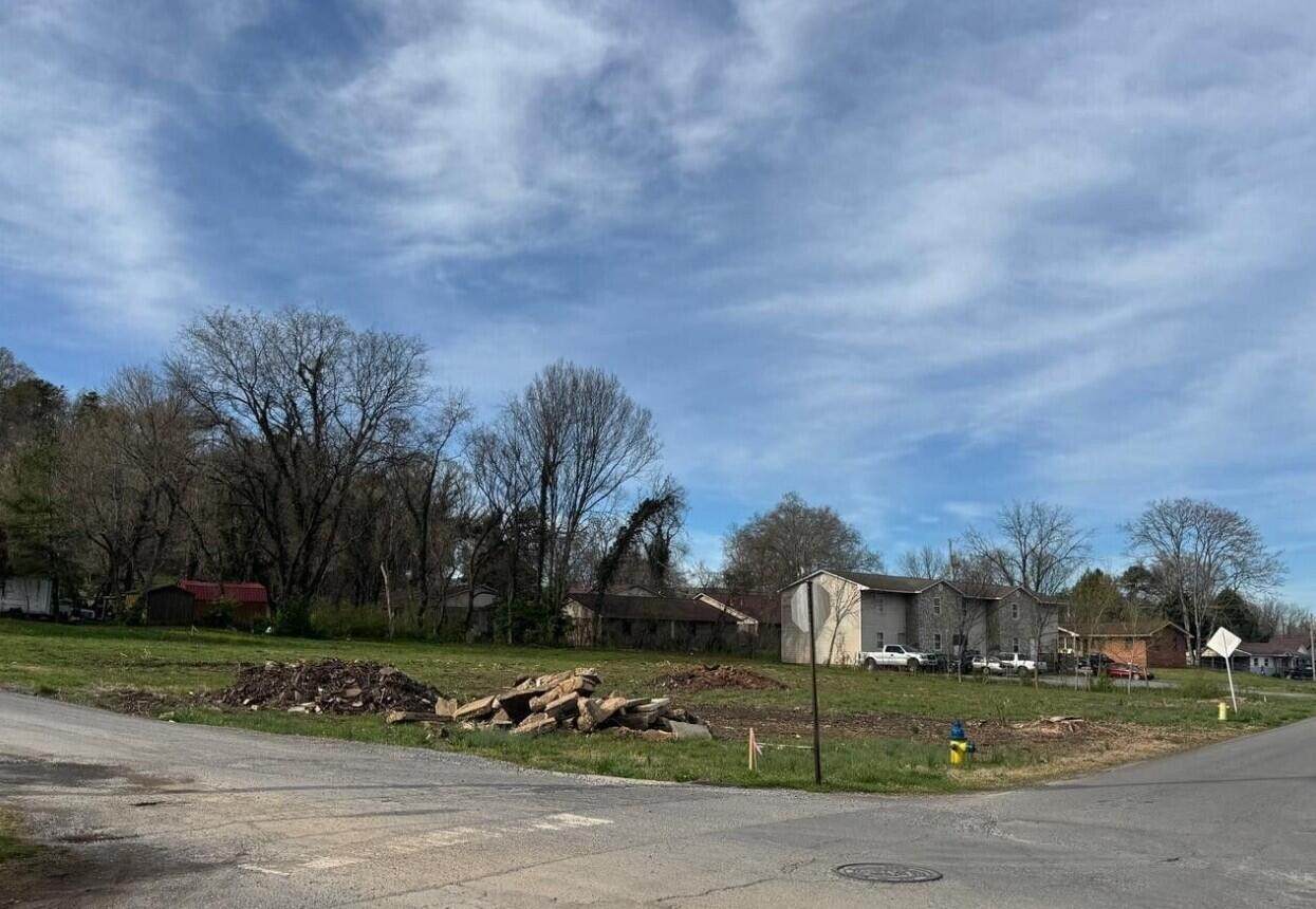 665 Railroad Street - Photo 1