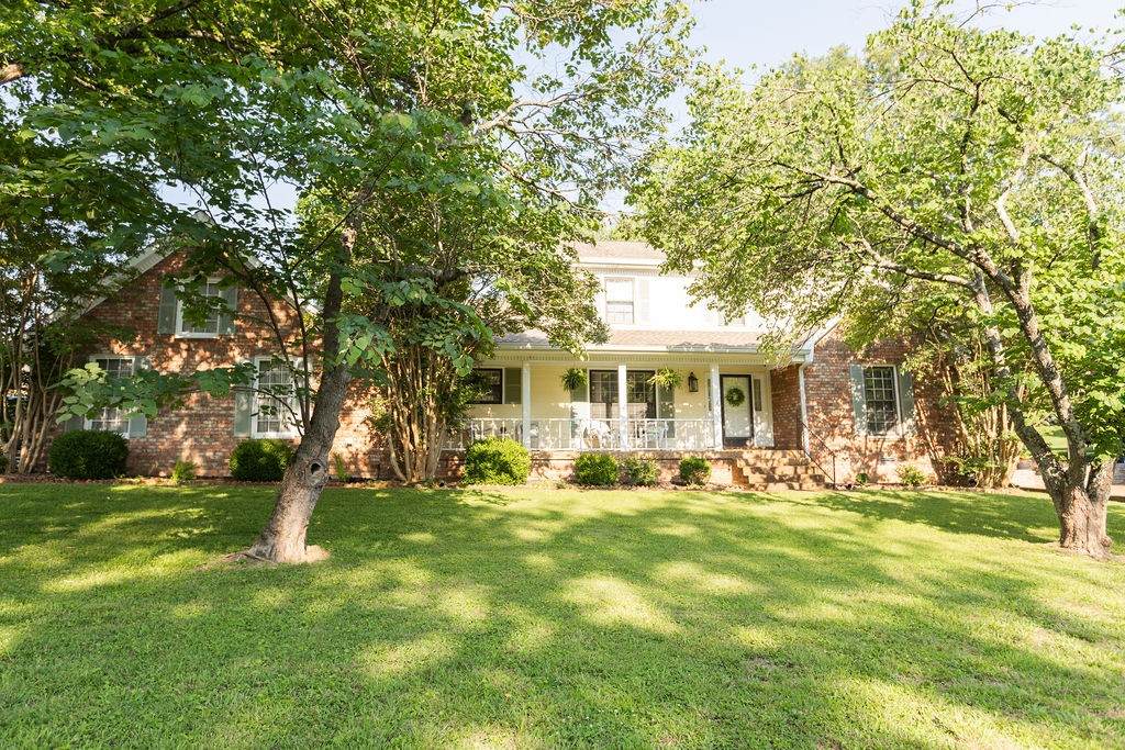 120 Jefferson Dr - Photo 1