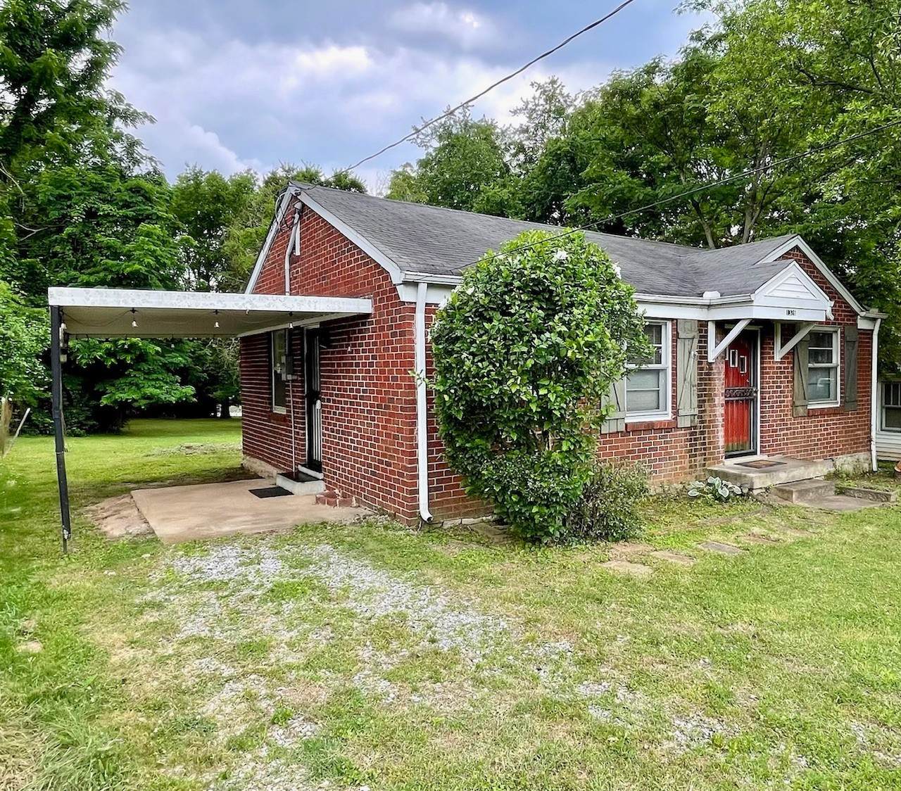1326 Mcalpine Ave - Photo 1