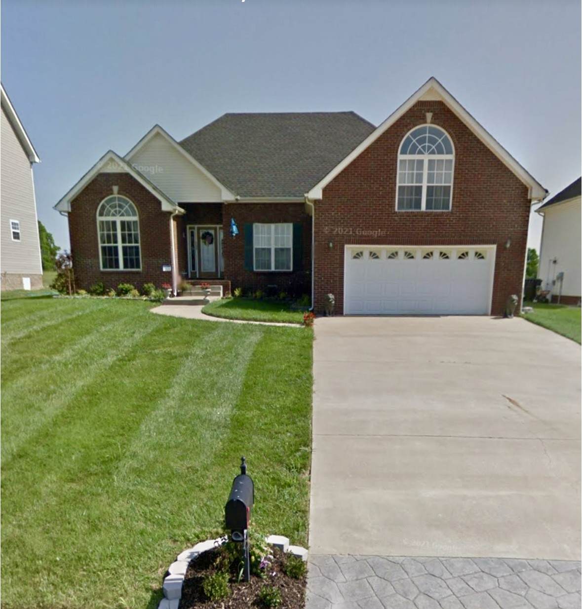 1177 Castlewood Dr - Photo 1