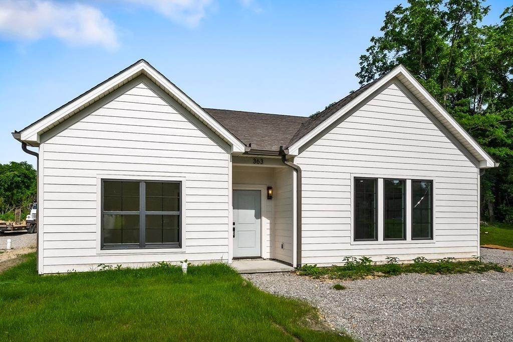 363 S Walnut Ave - Photo 1