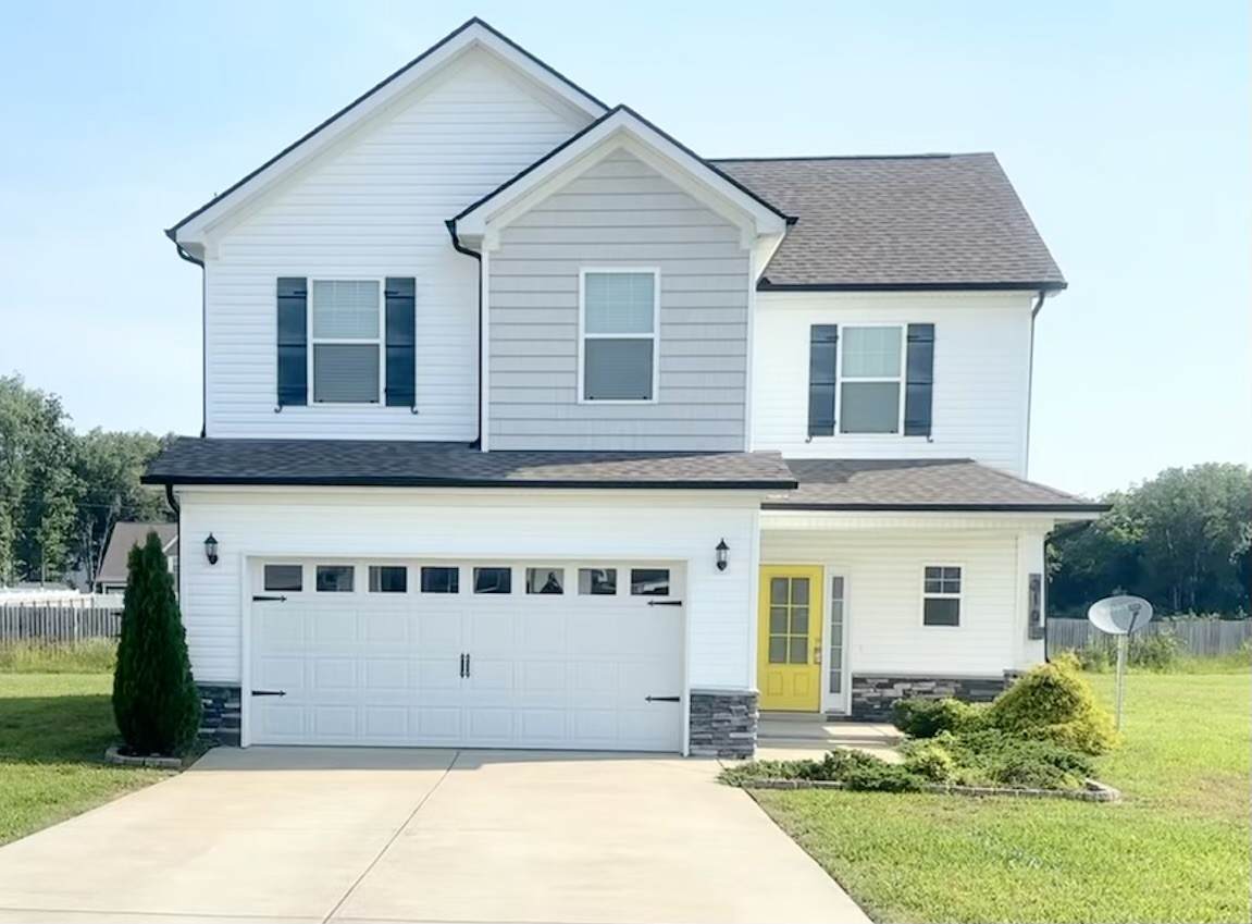 210 Windyhill St - Photo 1