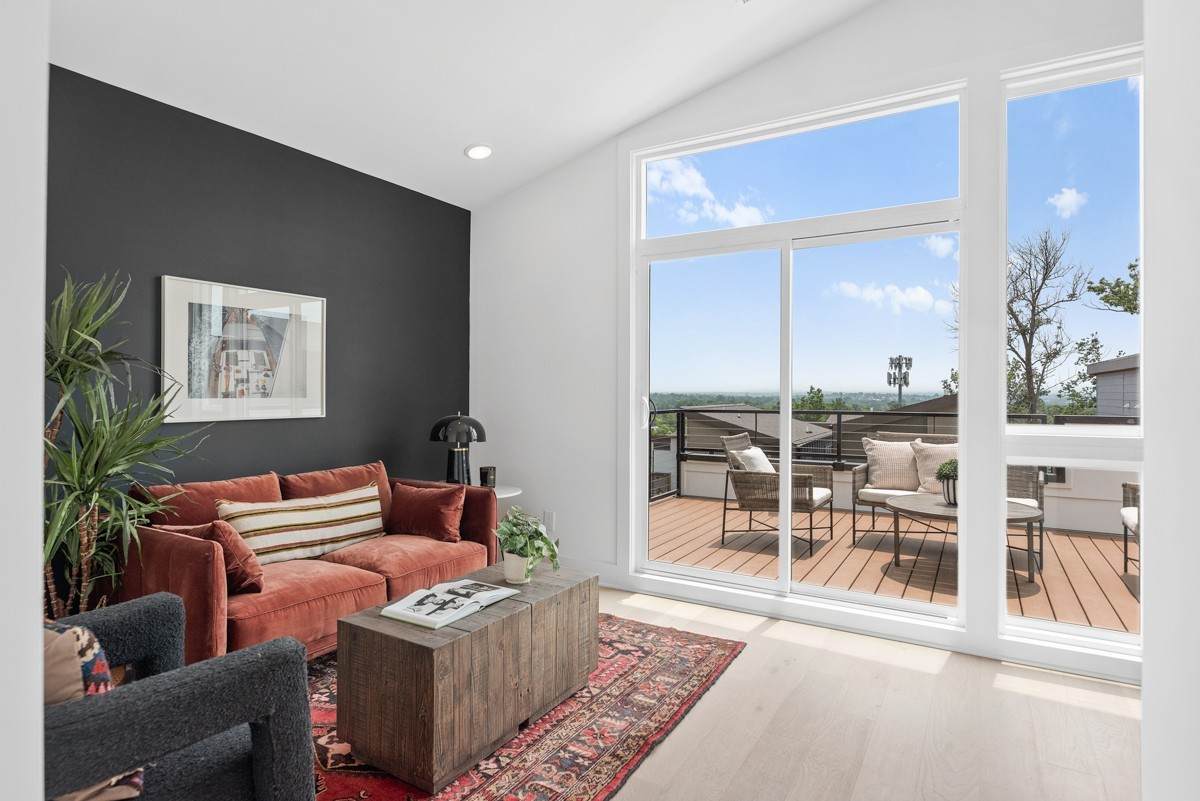 3023 Edwin Cir - Photo 1